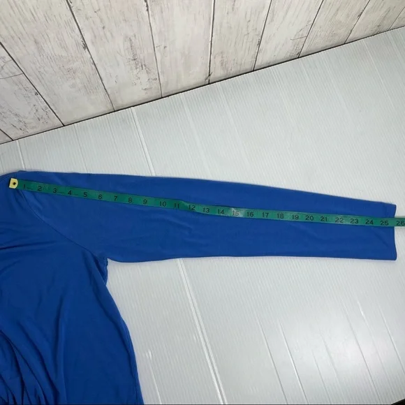 Vince Scoop Neck Long Sleeve Blue Tee Shirt Size Medium - Picture 7 of 11